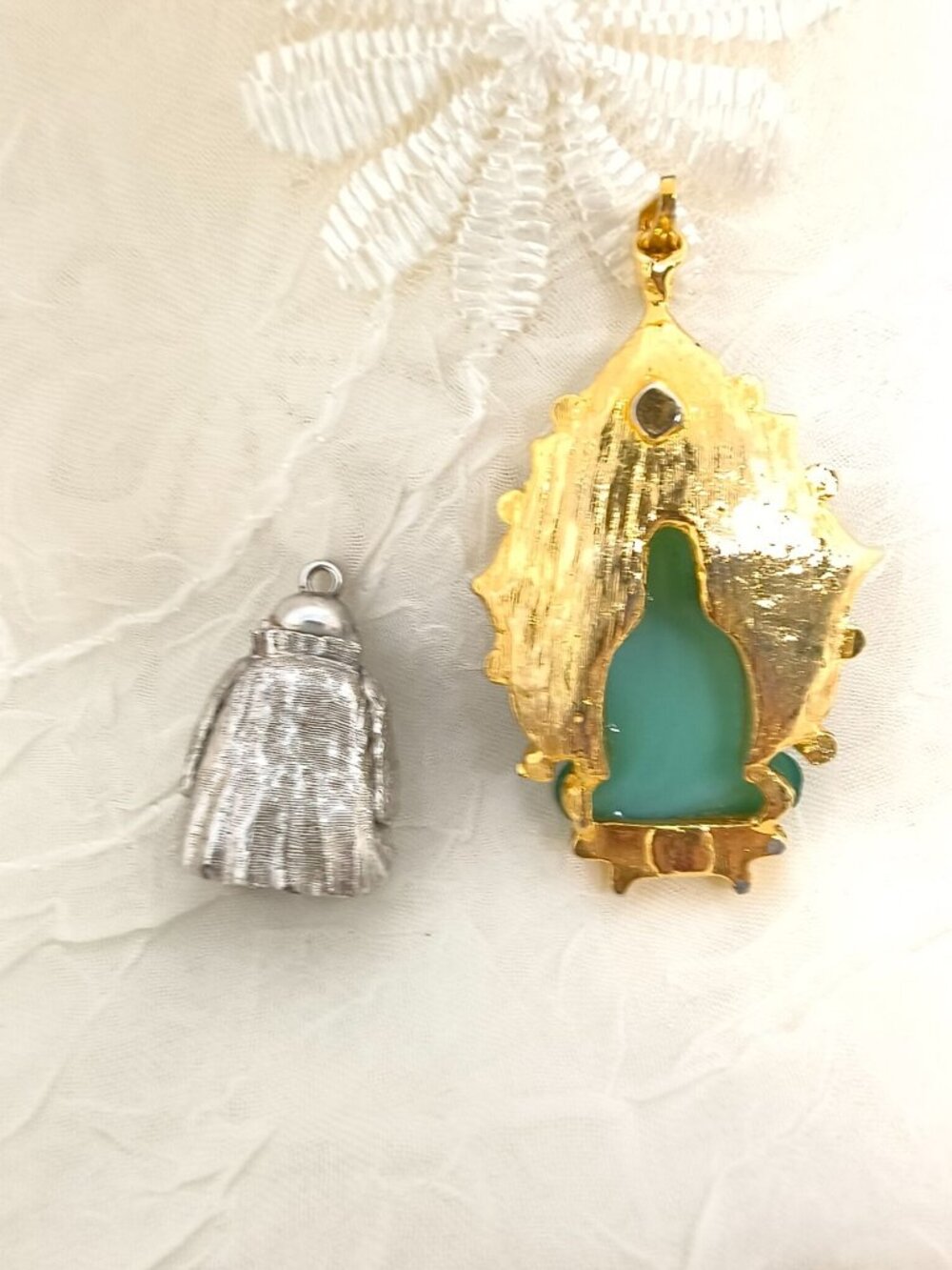 Vintage Asian Revival Faux Jade Glass Buddha Pendant & Monet Jelly Belly Buddha - Picture 7 of 9